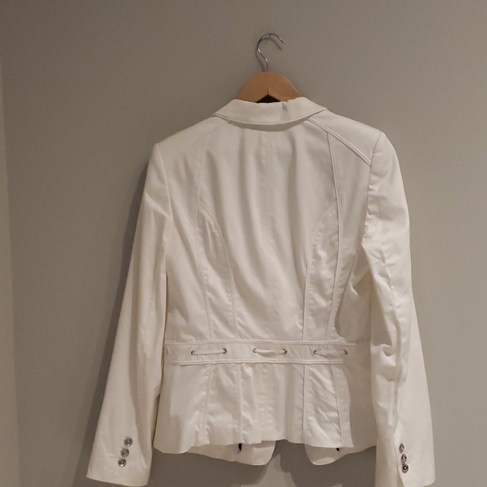 White House Black Market EUC White Blazer Size 14 - Picture 2 of 3